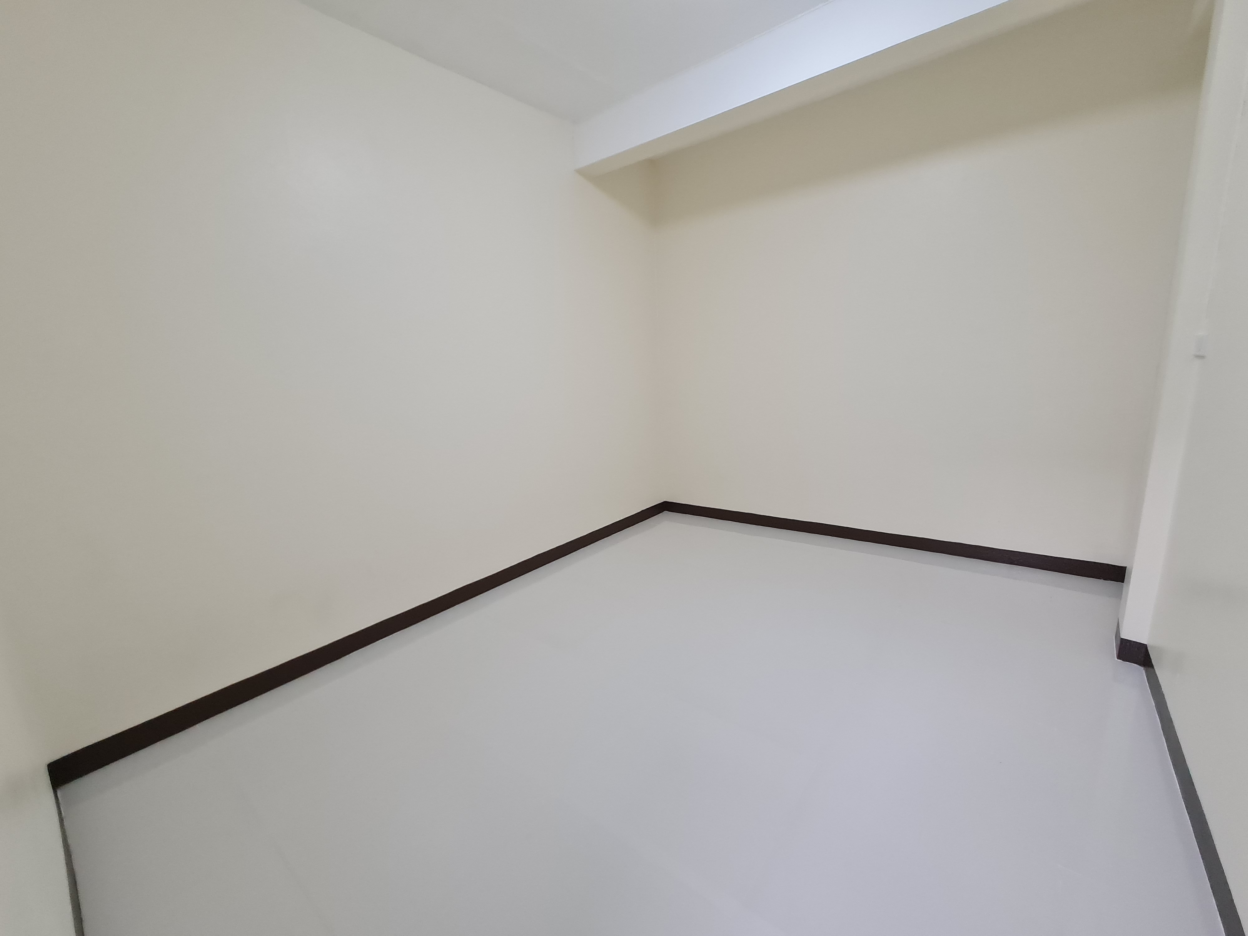 RealEstate905-17